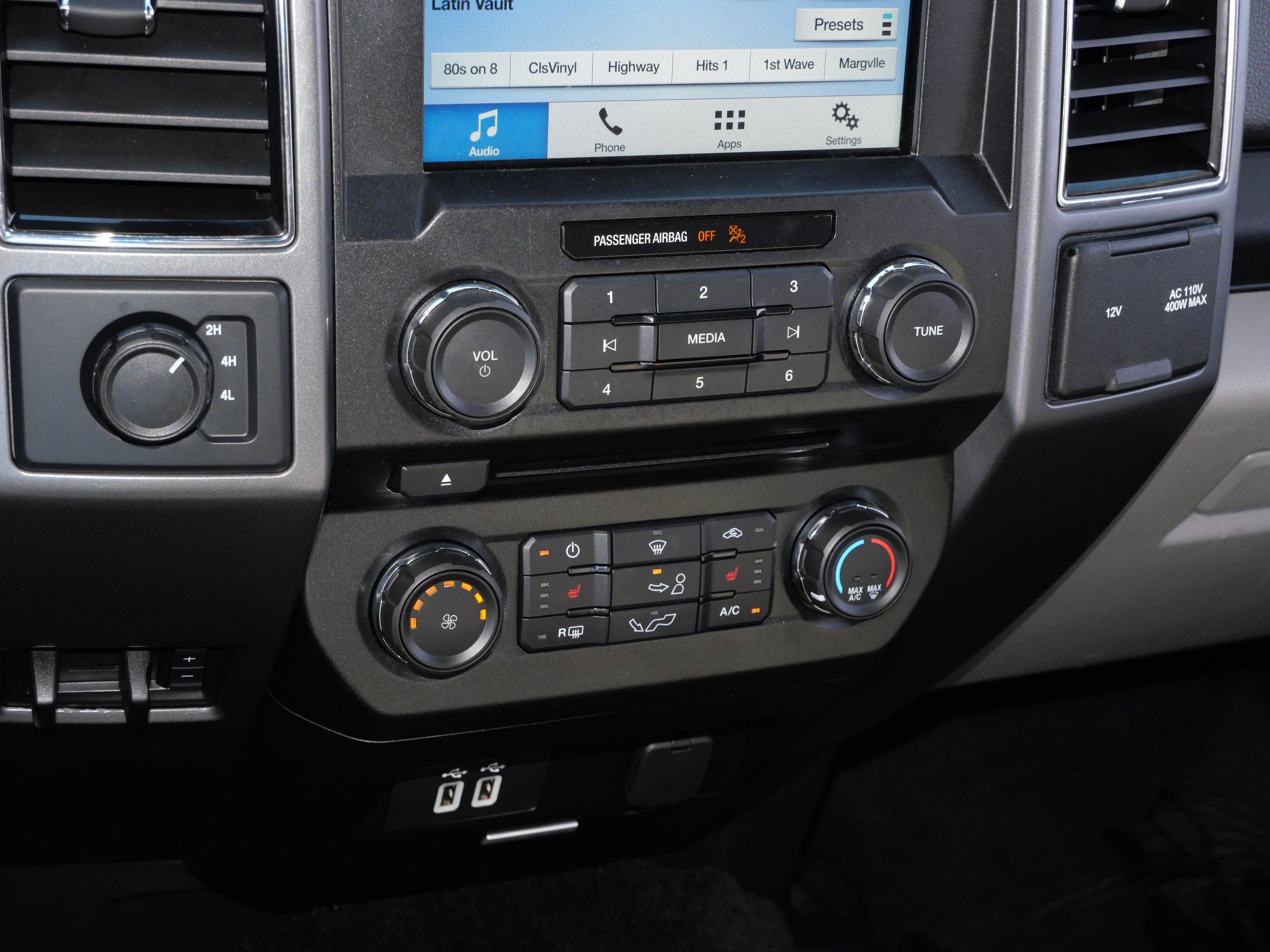 Used 2018 Ford F150 XLT w/ Equipment Group 302A Luxury AWD/4WD image 24