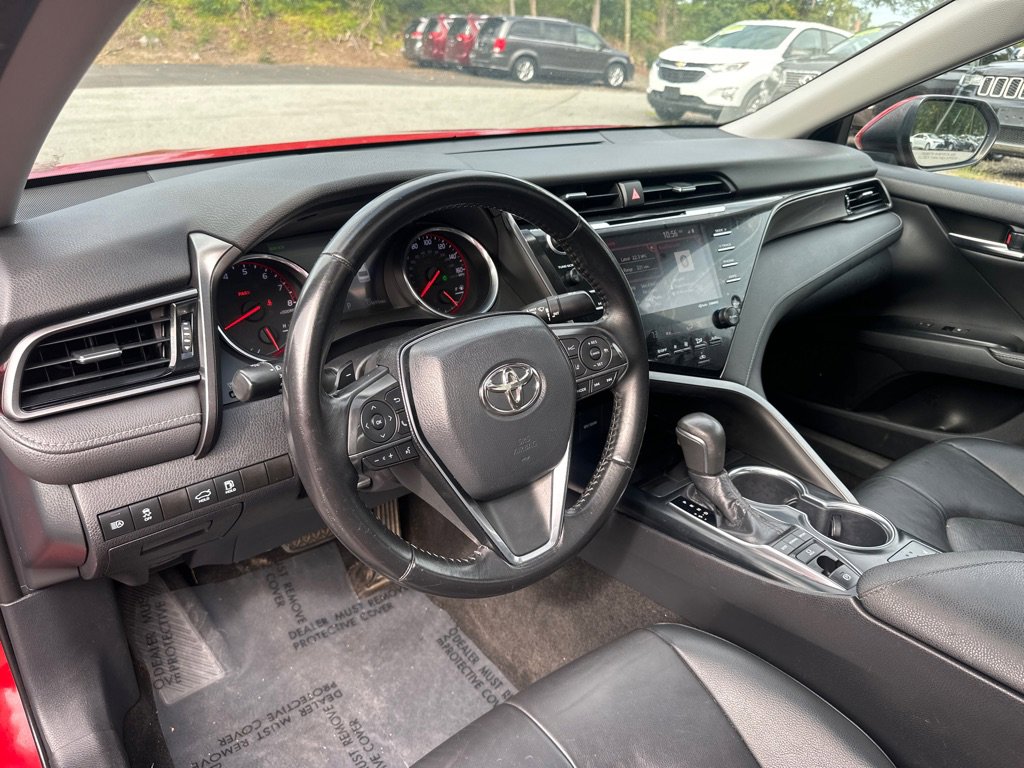 Used 2019 Toyota Camry XSE image 12