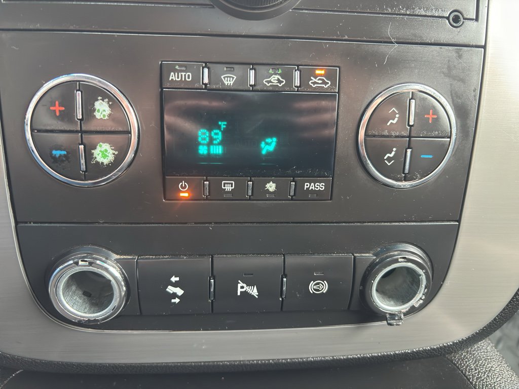 Used 2014 Chevrolet Silverado 3500 LTZ w/ LTZ Plus Package image 22