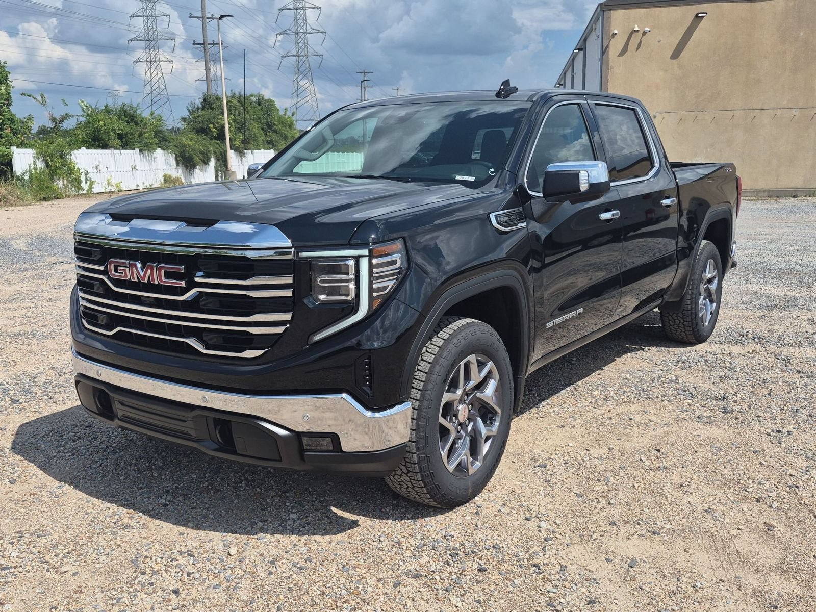 New 2026 GMC Sierra 1500 SLT AWD/4WD image 10