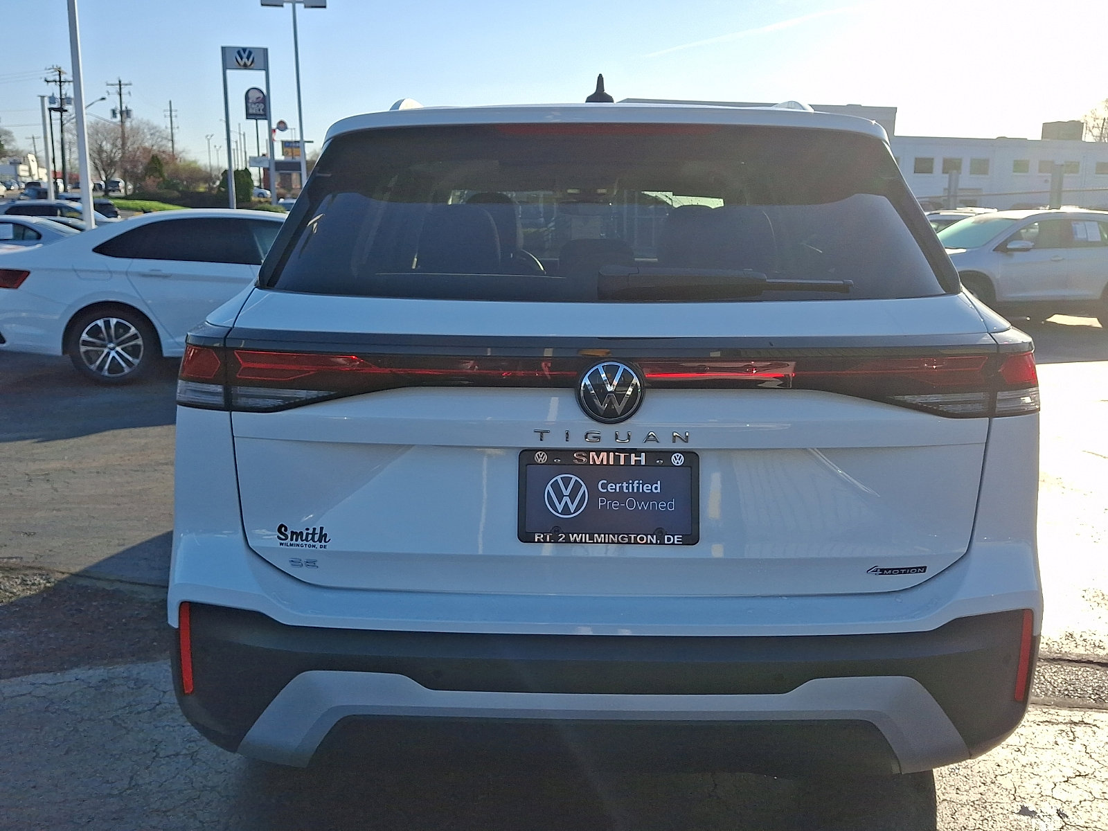Certified 2025 Volkswagen Tiguan SE image 5