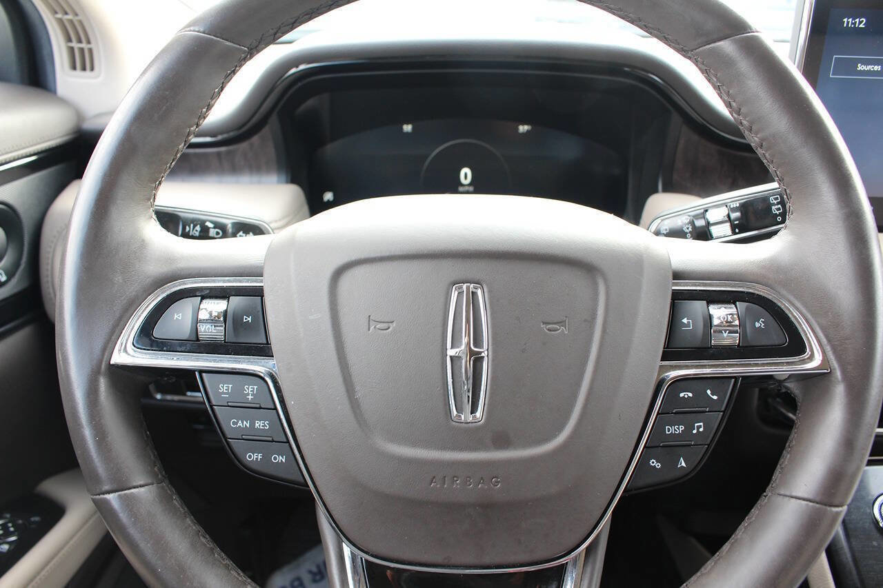 Used 2022 Lincoln Nautilus Reserve w/ Luxury Package image 15