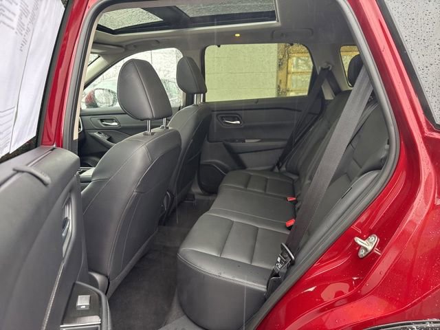 Used 2025 Nissan Rogue SL w/ Tech Package AWD/4WD image 19