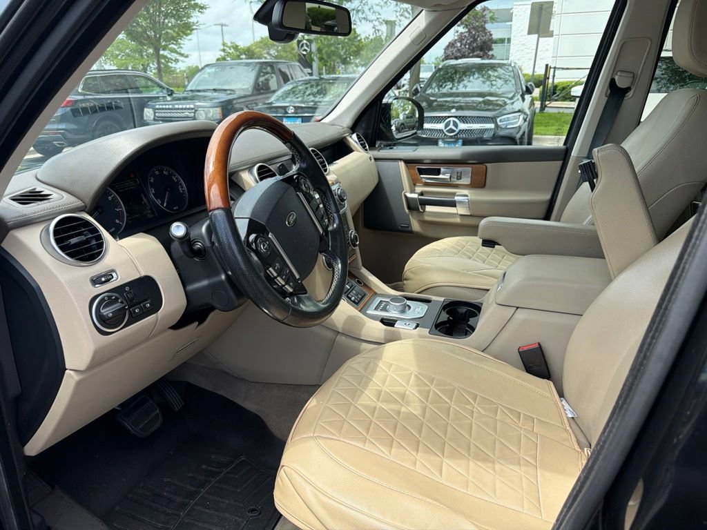 Used 2016 Land Rover LR4 HSE AWD/4WD image 8
