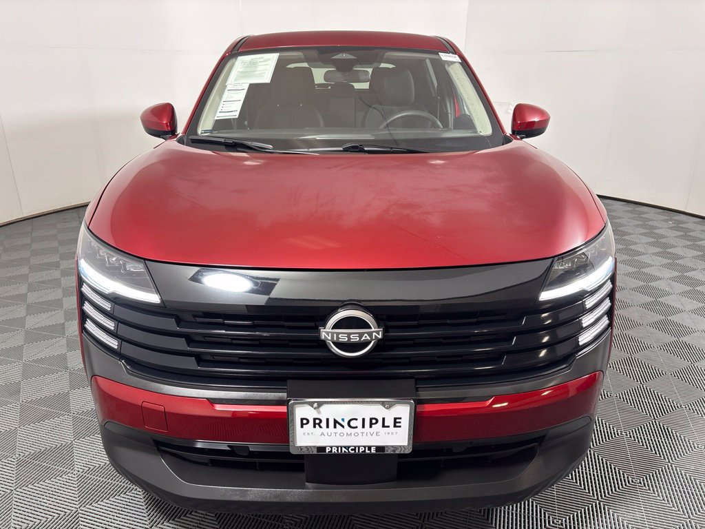 Used 2025 Nissan Kicks SV w/ Illumination Package FWD image 3