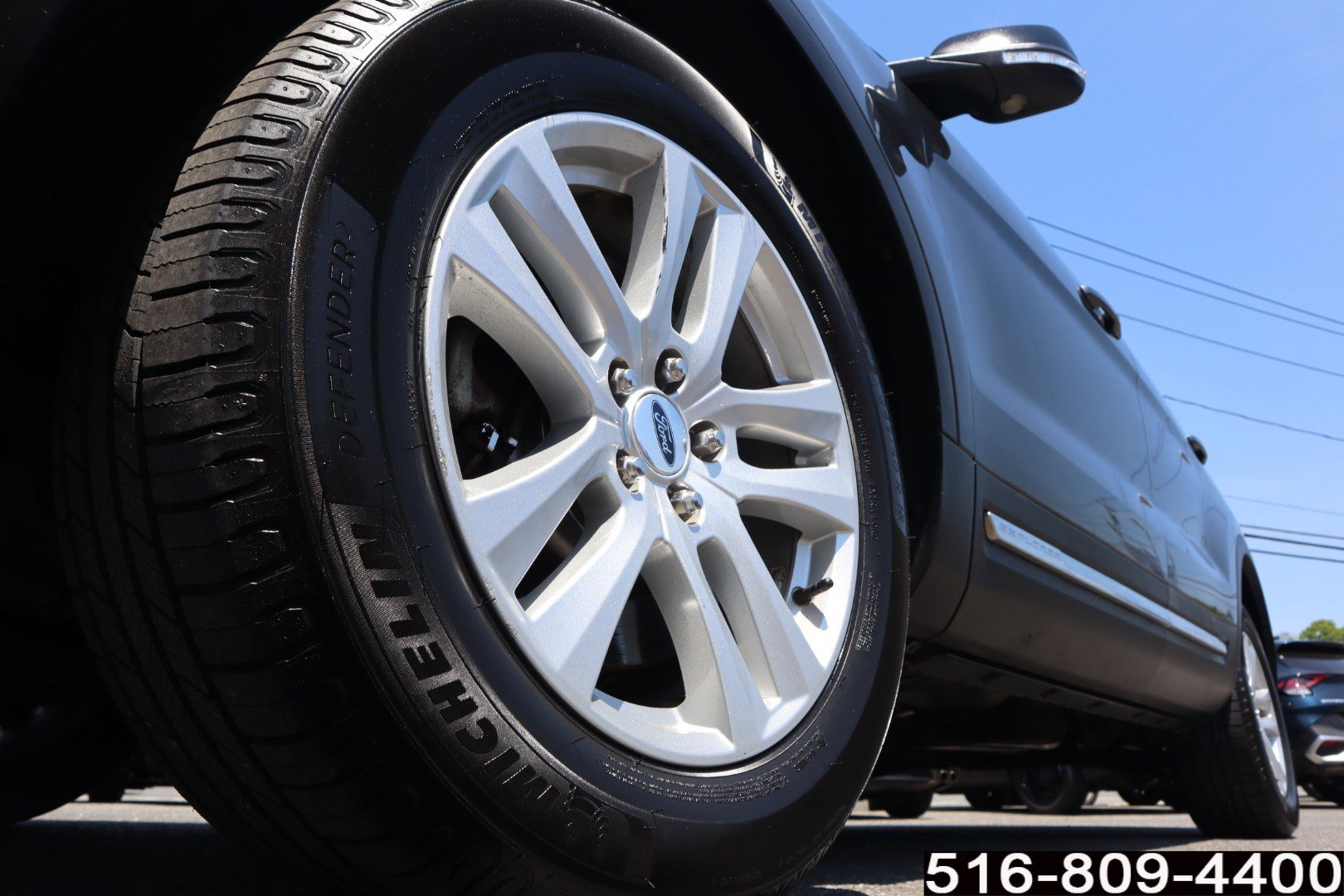 Used 2018 Ford Explorer XLT w/ Equipment Group 202A AWD/4WD image 10