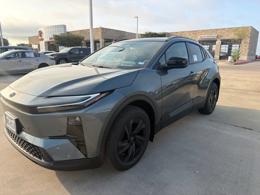 Used 2026 Toyota C-HR w/ Cold Weather Package