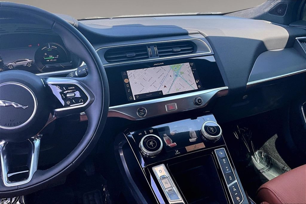 Certified 2024 Jaguar I-PACE R-Dynamic HSE AWD/4WD image 9