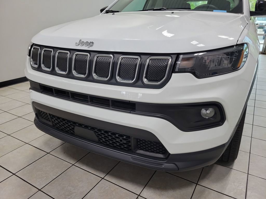 Used 2022 Jeep Compass Latitude AWD/4WD image 24