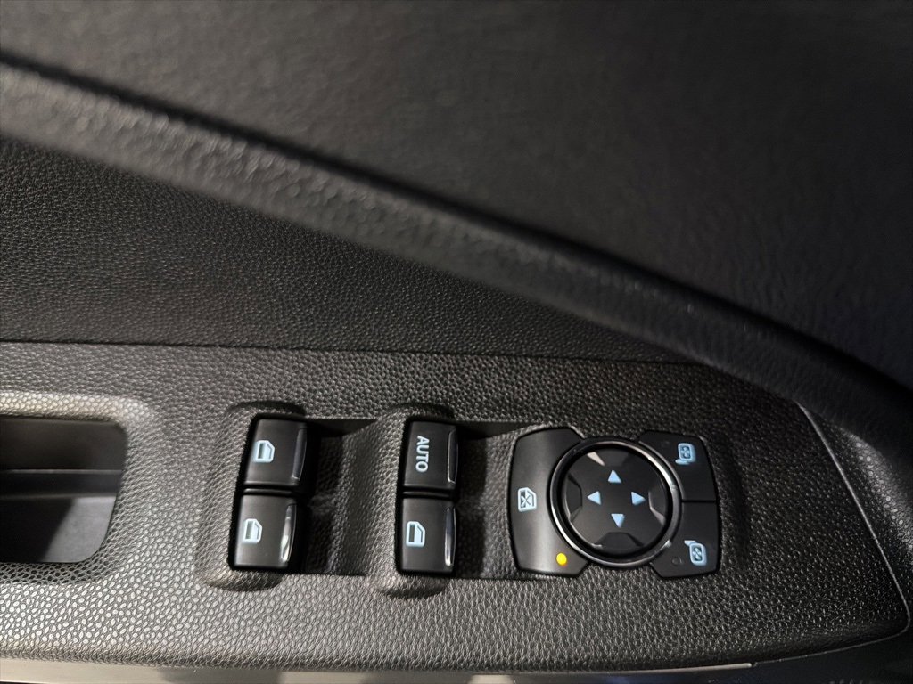 Used 2018 Ford EcoSport SE image 8