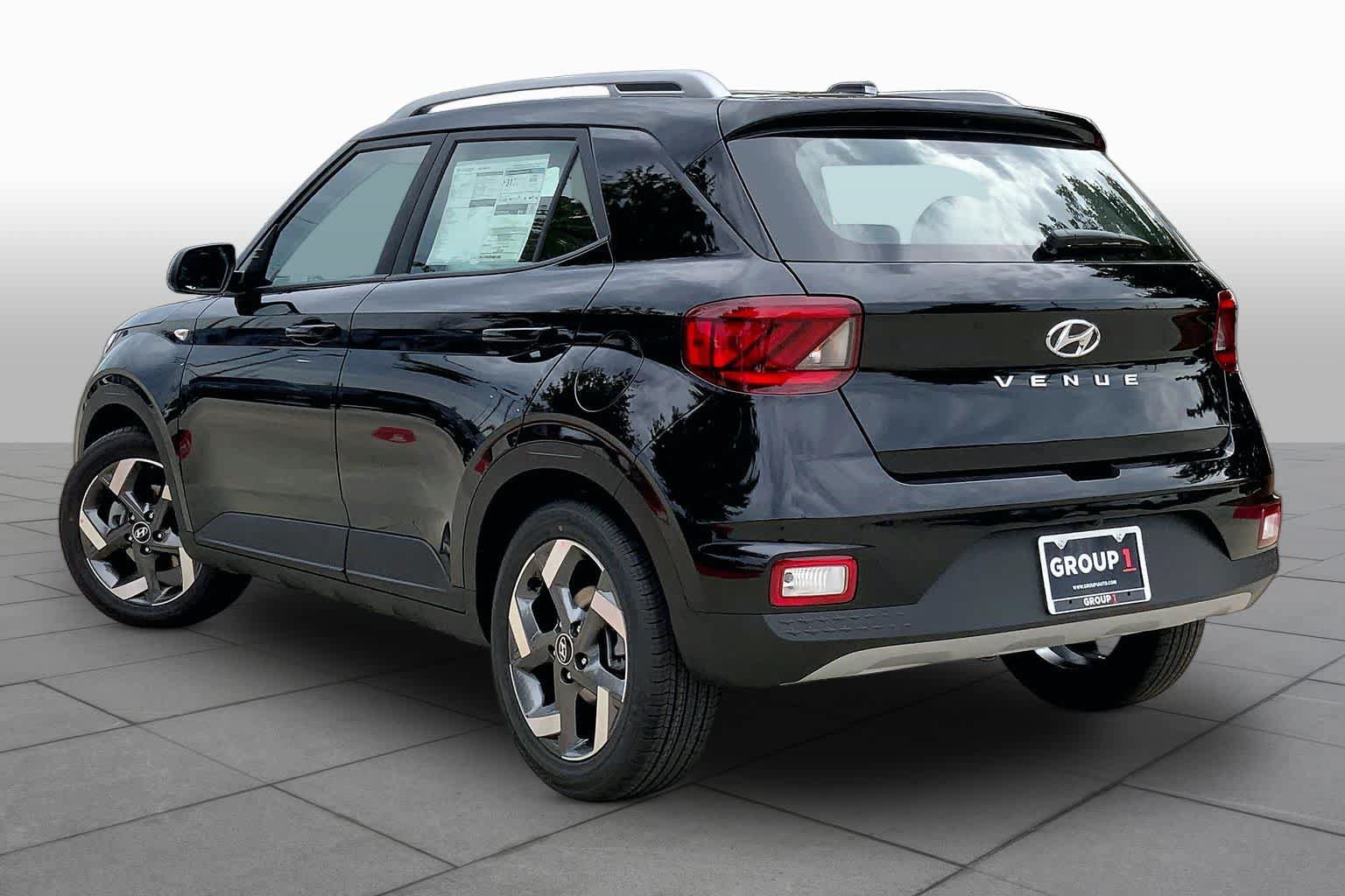 New 2026 Hyundai Venue SEL FWD image 12