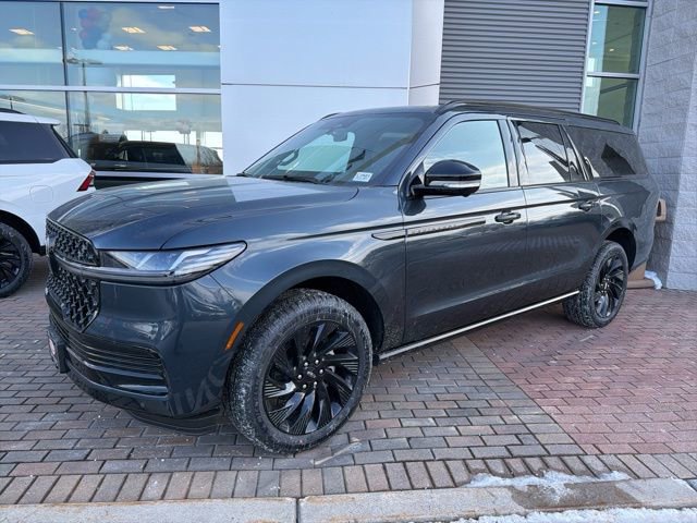 New 2026 Lincoln Navigator L Reserve w/ Jet Appearance Package image 3