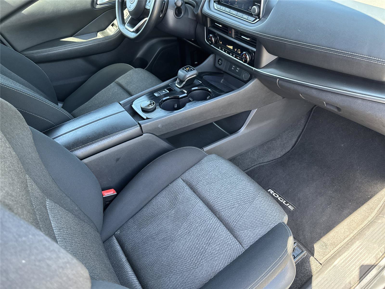 Used 2024 Nissan Rogue SV AWD/4WD image 34