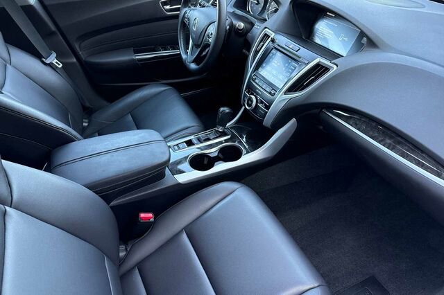 Used 2018 Acura TLX image 15