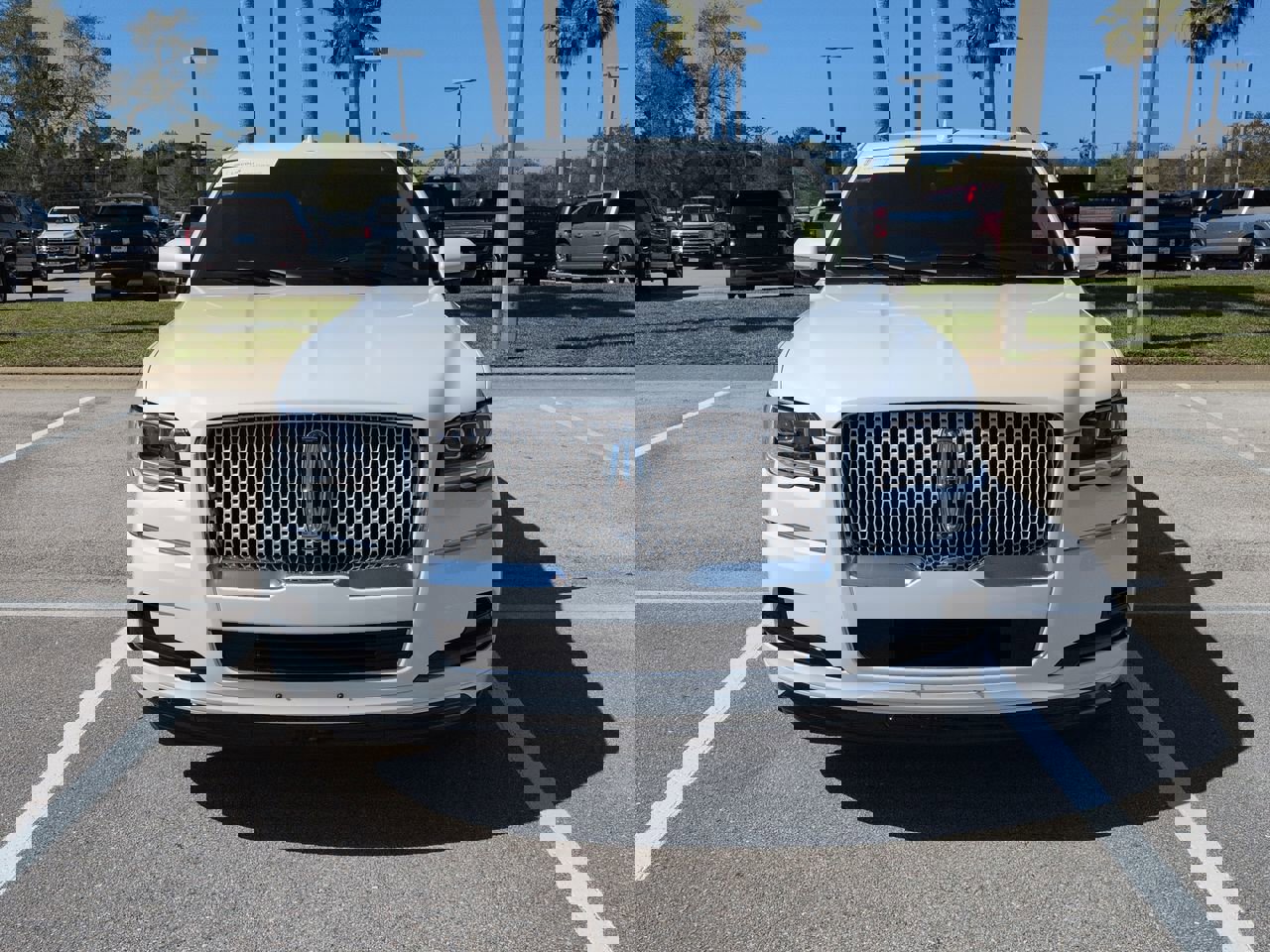 Certified 2023 Lincoln Navigator L Reserve image 9