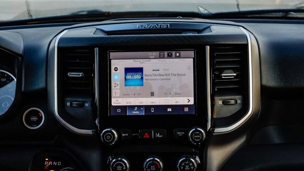 New 2026 RAM 1500 Express AWD/4WD image 17