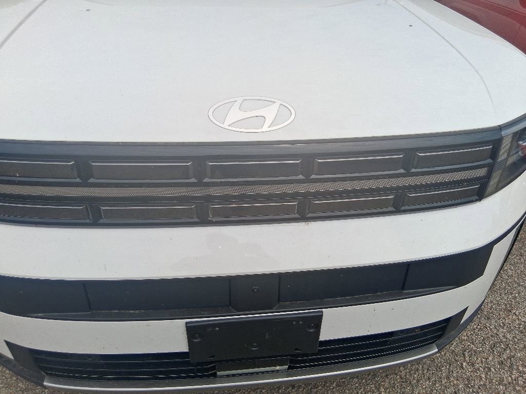 Used 2025 Hyundai Santa Fe Limited AWD/4WD image 12