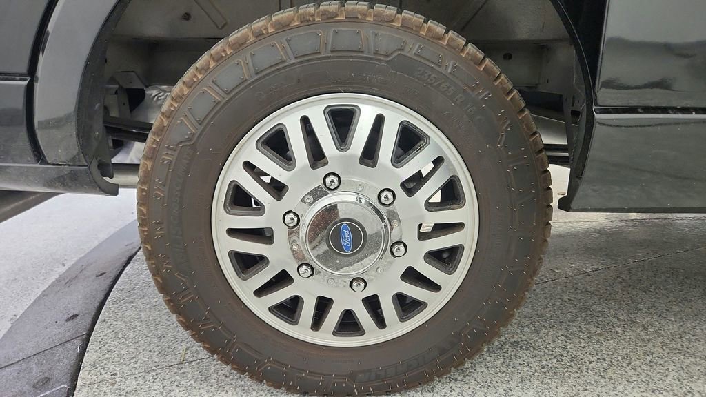 Used 2025 Ford Transit 150 Low Roof AWD image 40