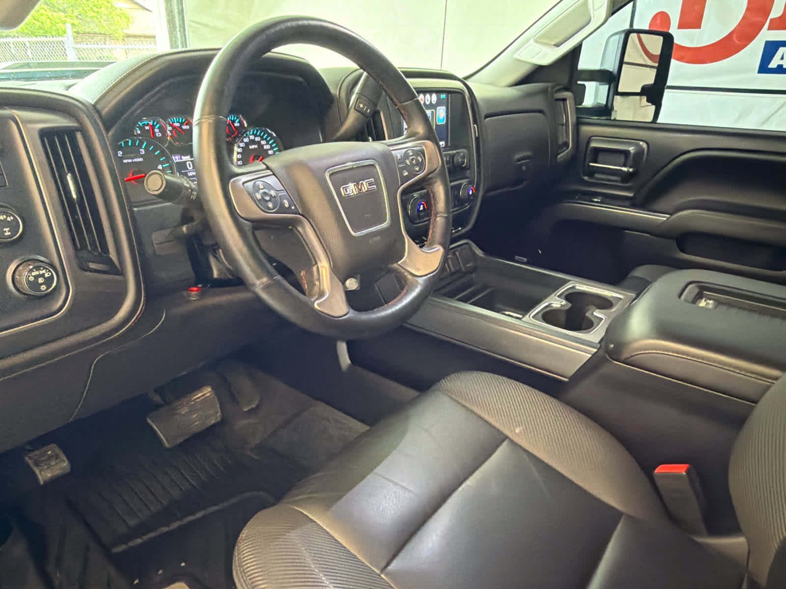 Used 2018 GMC Sierra 2500 SLT w/ Duramax Plus Package AWD/4WD image 15