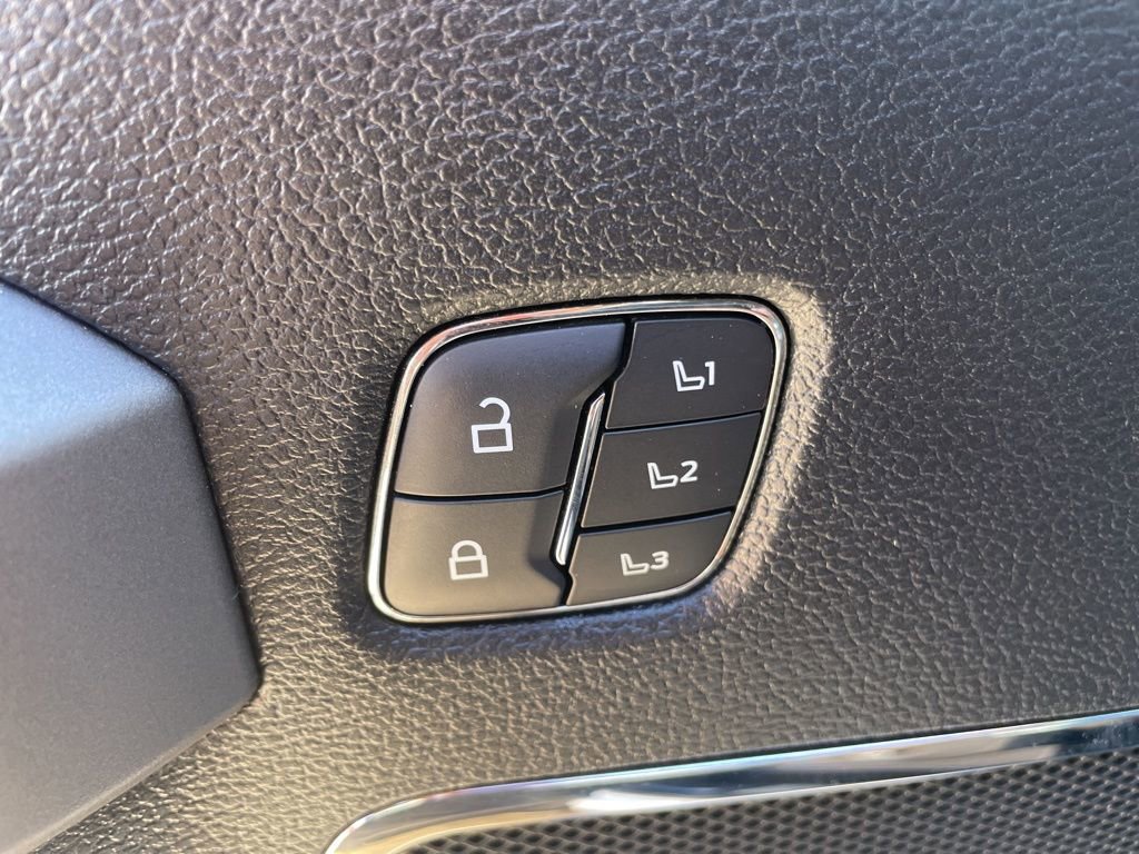 Used 2021 Ford F250 Platinum AWD/4WD image 11