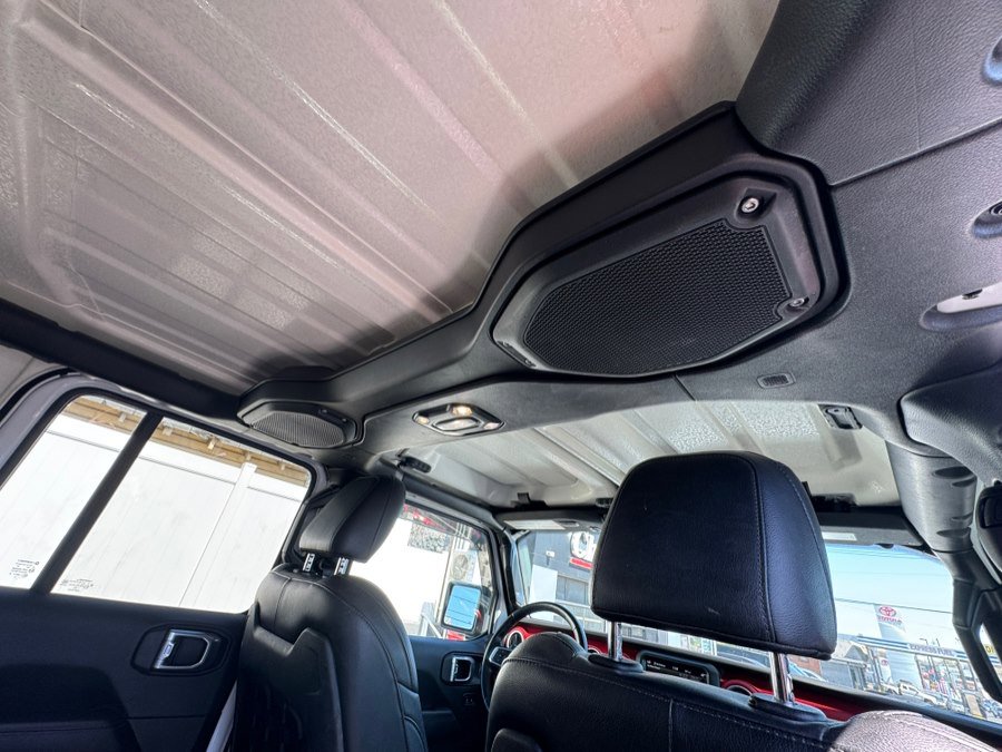 Used 2022 Jeep Wrangler Unlimited Rubicon w/ LED Lighting Group image 36