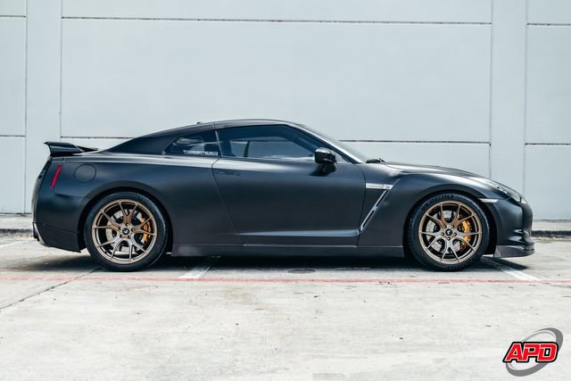 Used 2010 Nissan GT-R Premium AWD/4WD image 12
