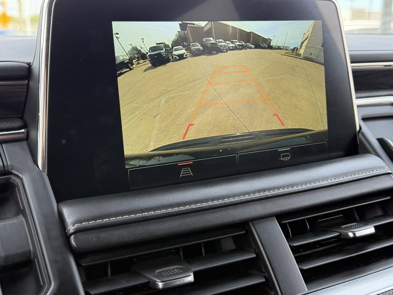 Used 2022 GMC Yukon XL SLT image 19