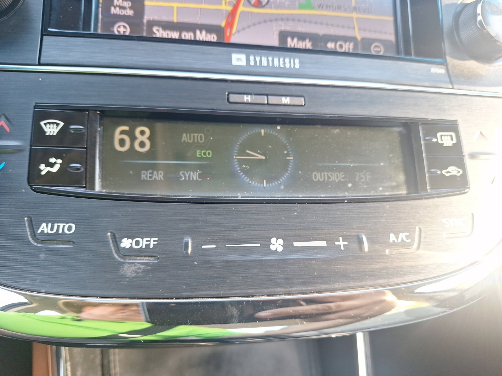 Used 2014 Toyota Avalon Limited FWD image 27
