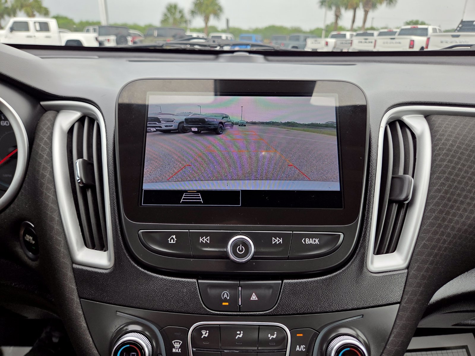 Used 2024 Chevrolet Malibu LT FWD image 37