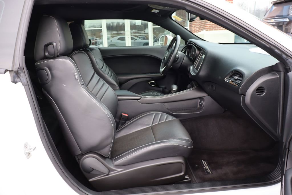 Used 2016 Dodge Challenger SRT Hellcat image 44