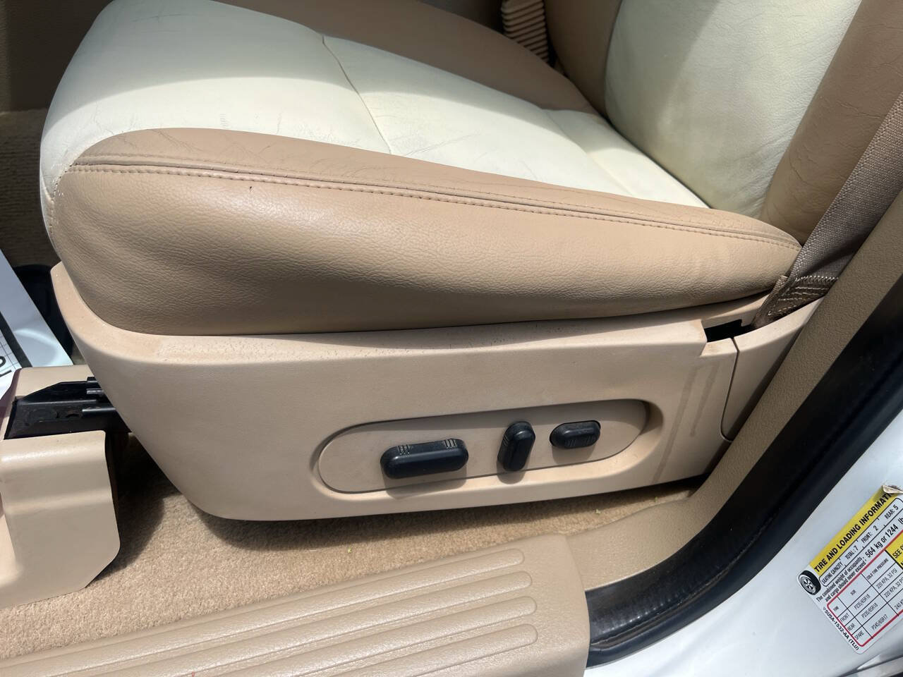 Used 2010 Ford Explorer Eddie Bauer AWD/4WD image 28
