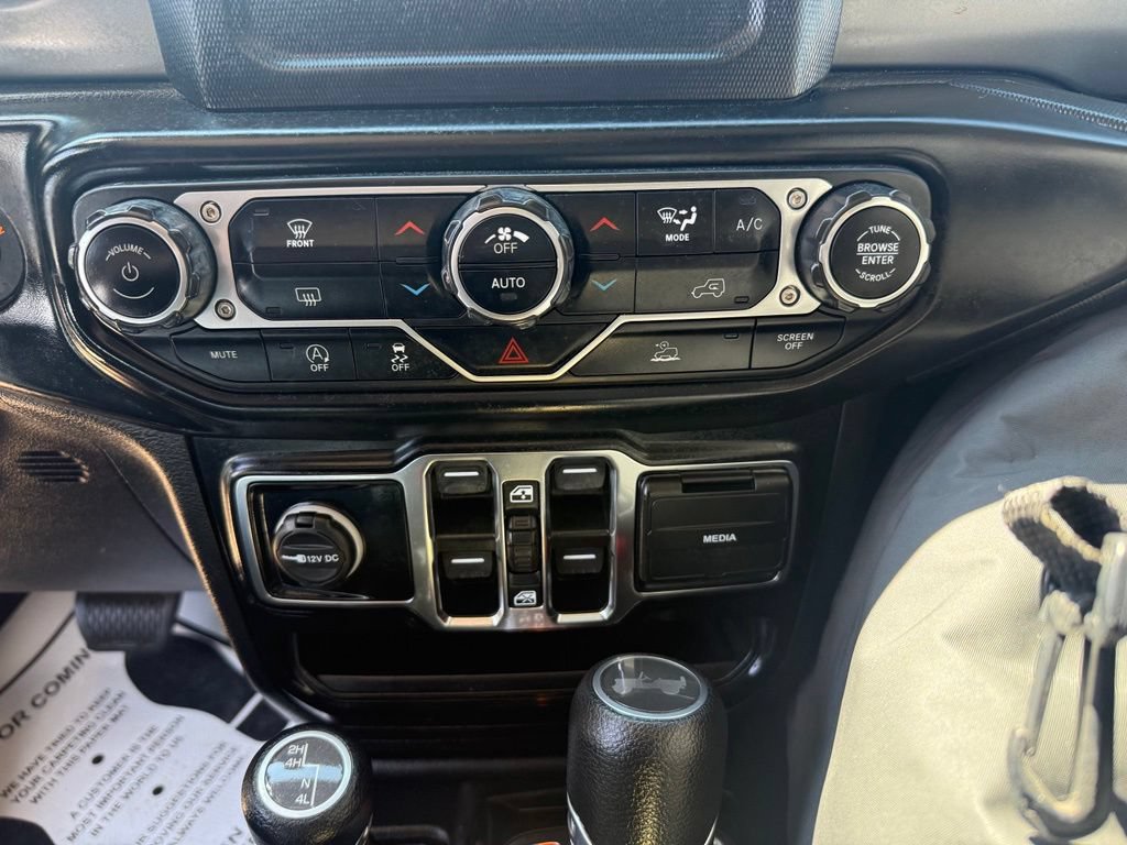 Used 2022 Jeep Wrangler Unlimited Sport AWD/4WD image 34