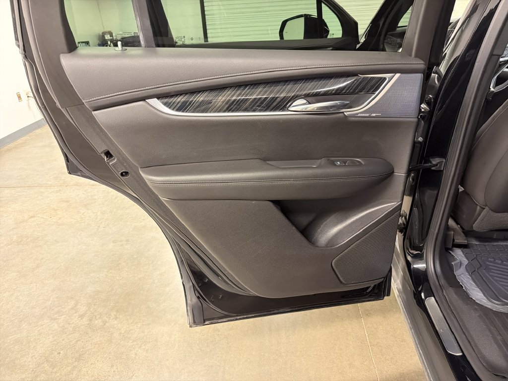 Used 2023 Cadillac XT6 Premium Luxury FWD image 31