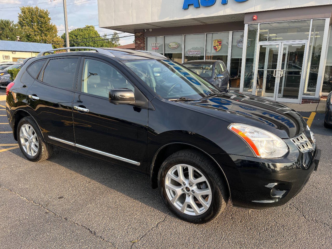 Used 2012 Nissan Rogue SL AWD/4WD image 4