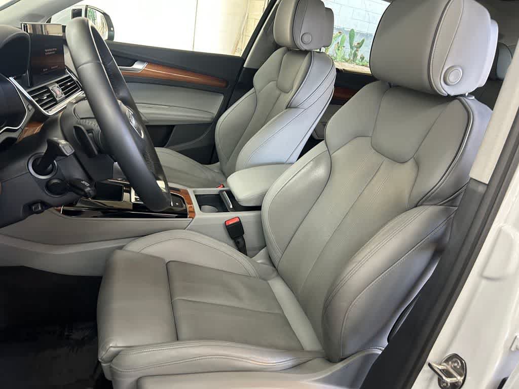 Used 2022 Audi Q5 2.0T Prestige w/ Prestige Package AWD/4WD image 11