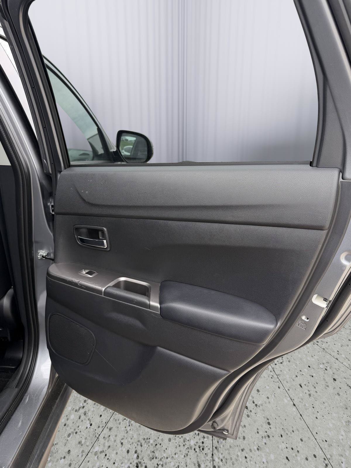 Used 2024 Mitsubishi Outlander Sport AWD image 26