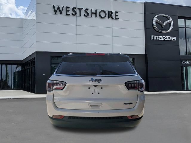 Used 2020 Jeep Compass Latitude w/ Popular Equipment Group FWD image 2