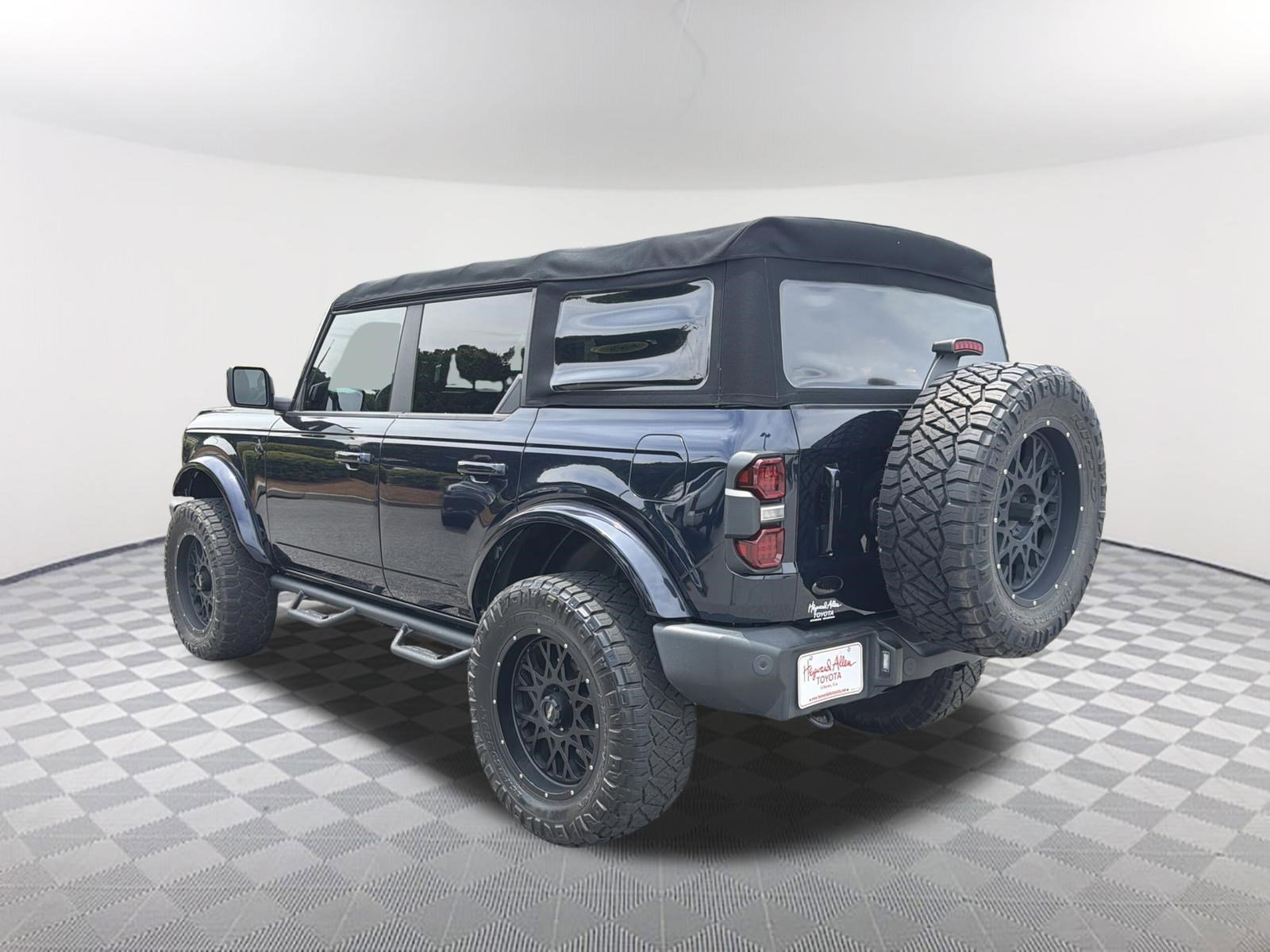 Used 2021 Ford Bronco Outer Banks AWD/4WD image 14
