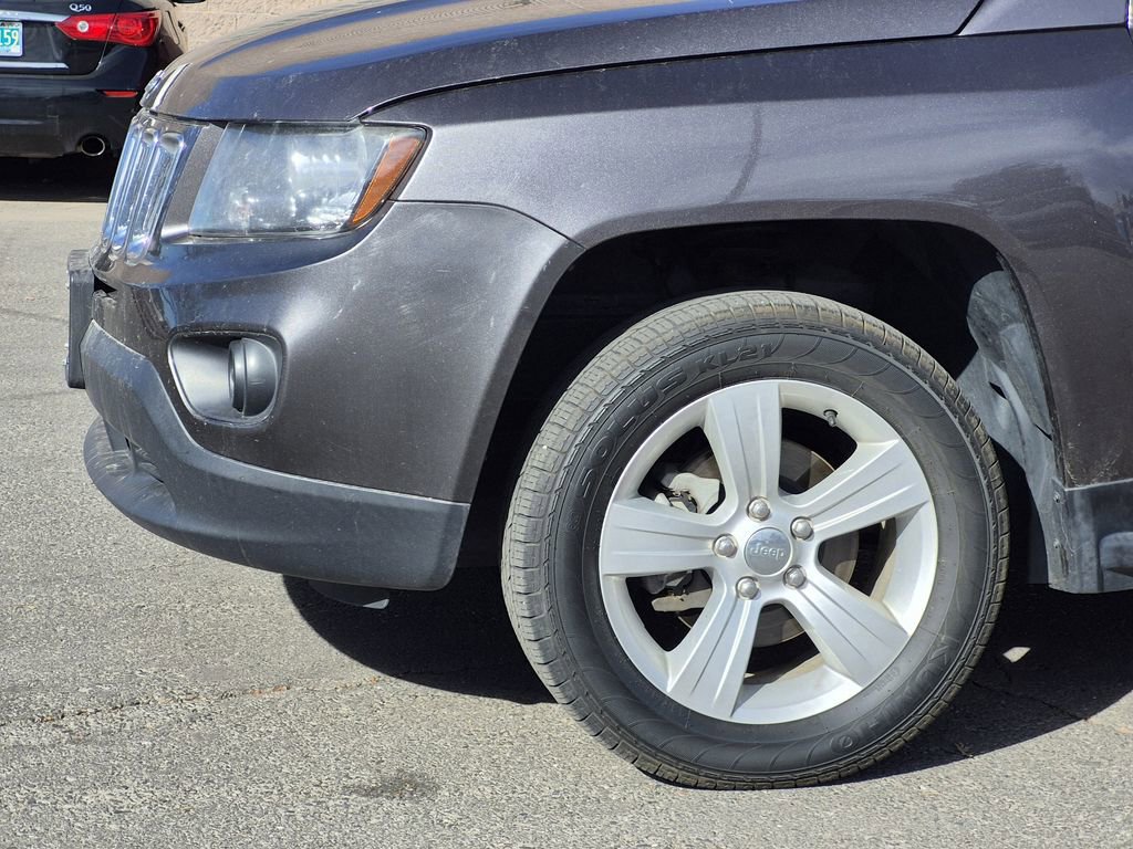 Used 2014 Jeep Compass Latitude image 4