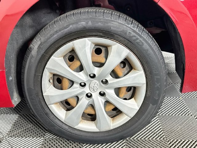 Used 2020 Toyota Corolla LE FWD image 33