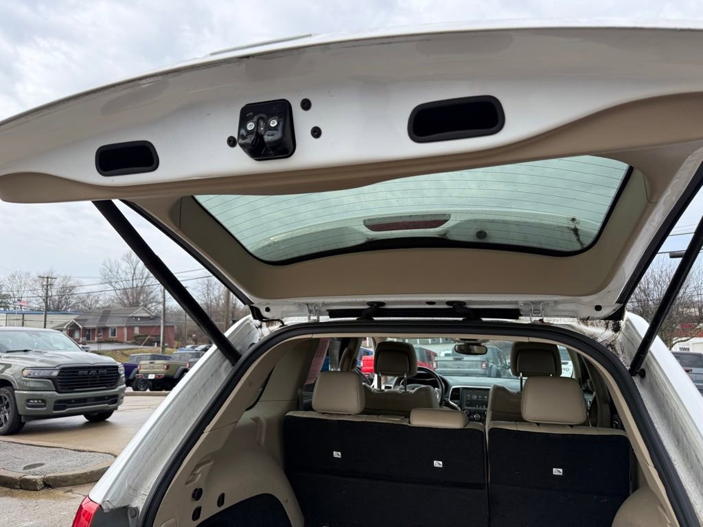 Used 2017 Jeep Grand Cherokee Limited image 25