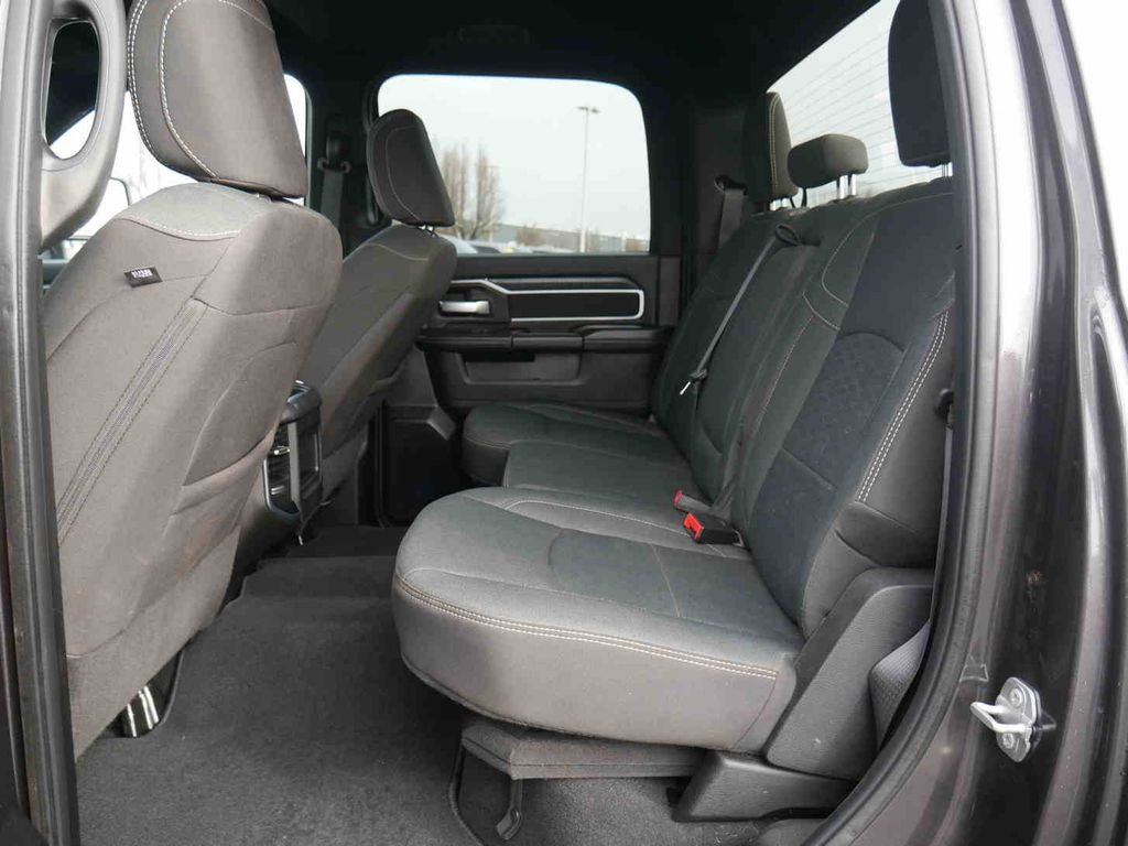 Certified 2025 RAM 3500 Big Horn image 16