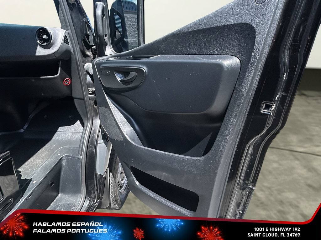 Used 2024 Mercedes-Benz Sprinter 2500 image 27