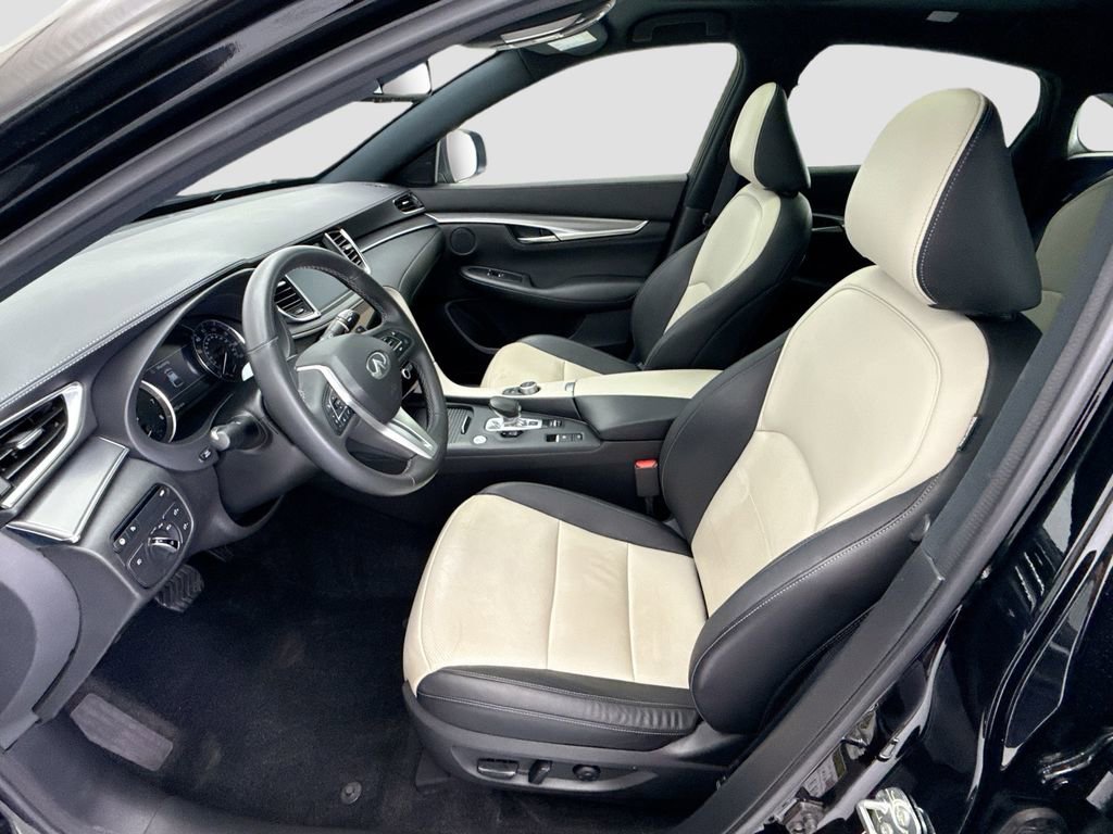 Used 2023 INFINITI QX55 Luxe w/ Cargo Package image 17