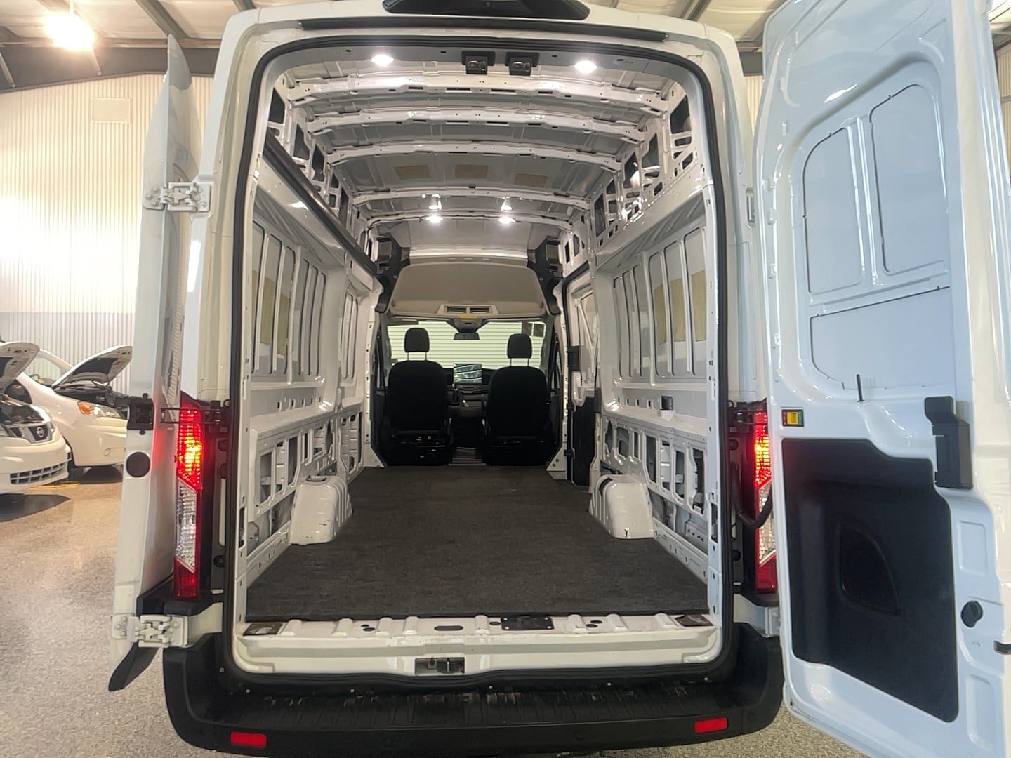 Used 2022 Ford Transit 350 148 High Roof Extended RWD image 18