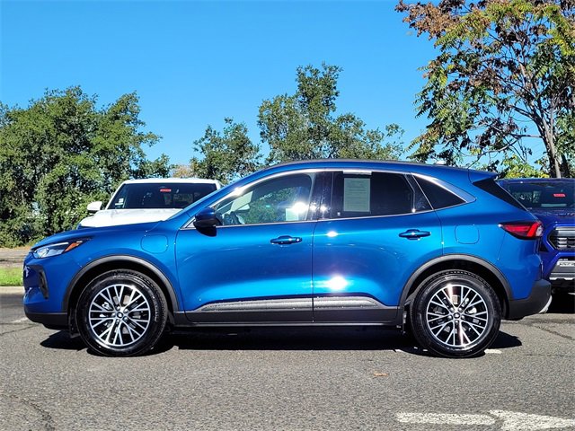 Used 2023 Ford Escape SE w/ Class II Trailer Tow Package image 9