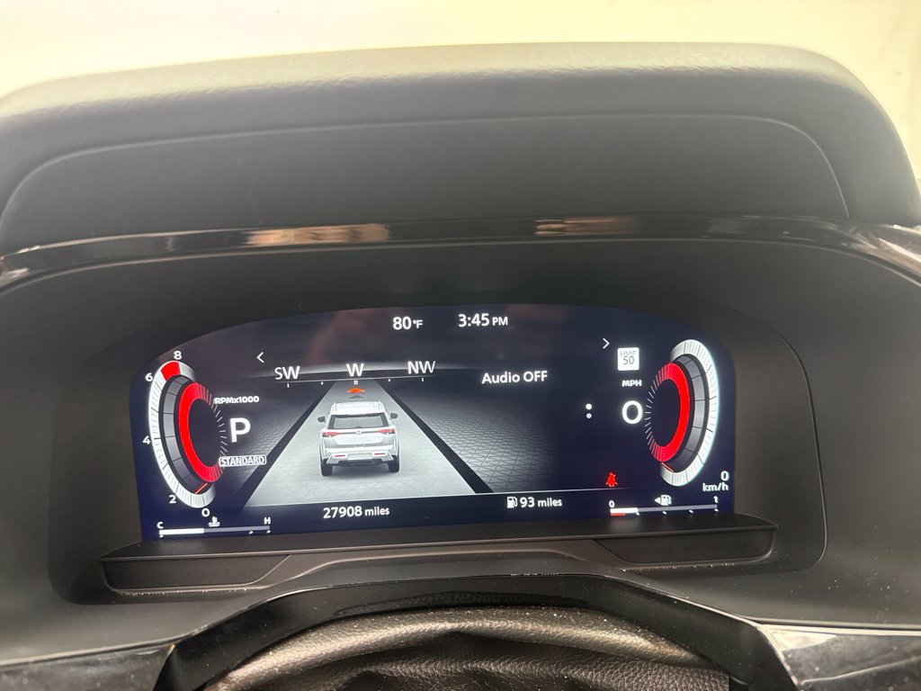 Used 2025 Nissan Pathfinder Platinum FWD image 18