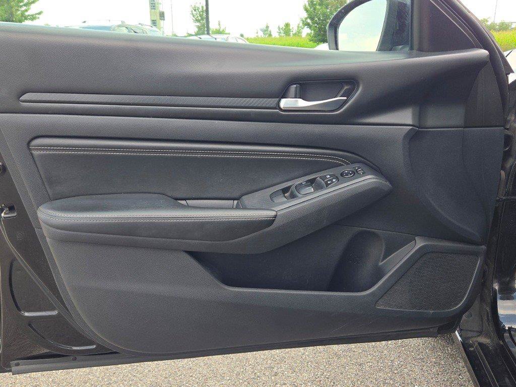 Used 2020 Nissan Altima 2.5 S FWD image 14