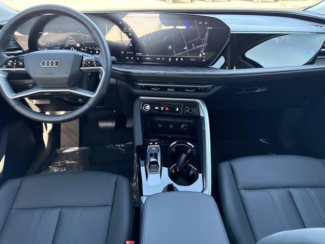 Used 2025 Audi Q5 2.0T Premium w/ Convenience Package image 12