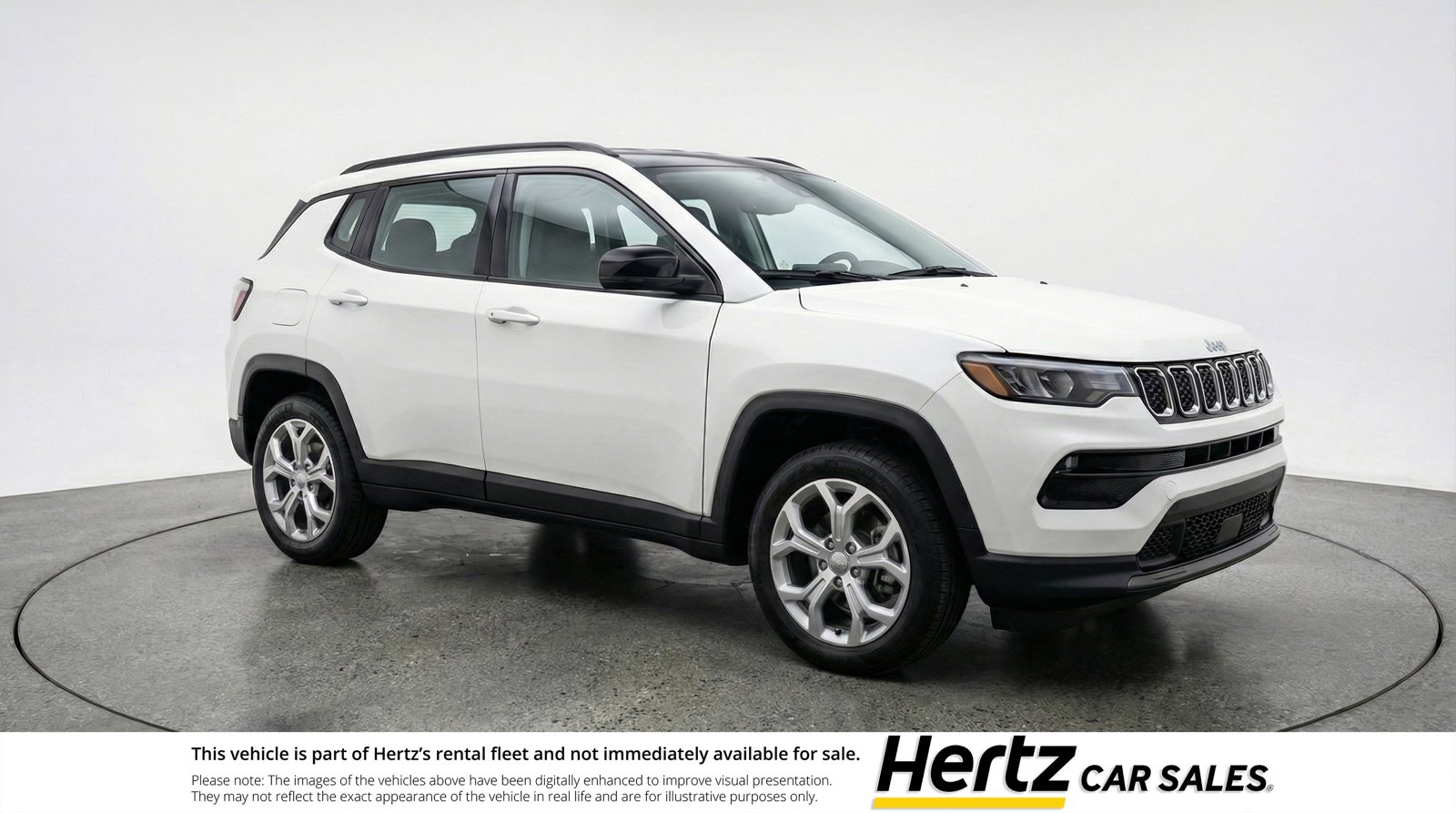 Used 2025 Jeep Compass Latitude image 1